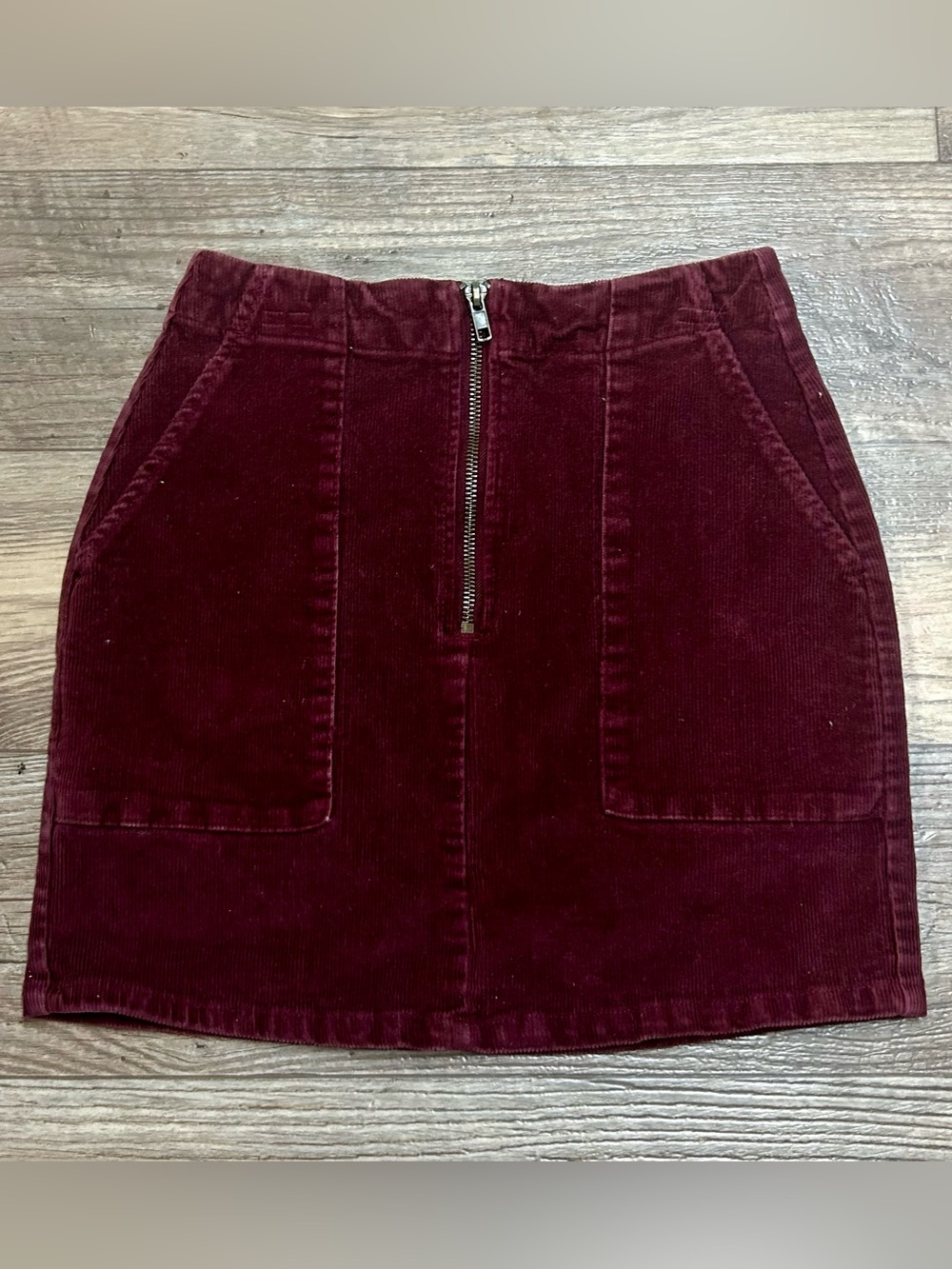 Wild Fable Burgundy Corduroy Front Zip Mini Skirt with Pockets Size